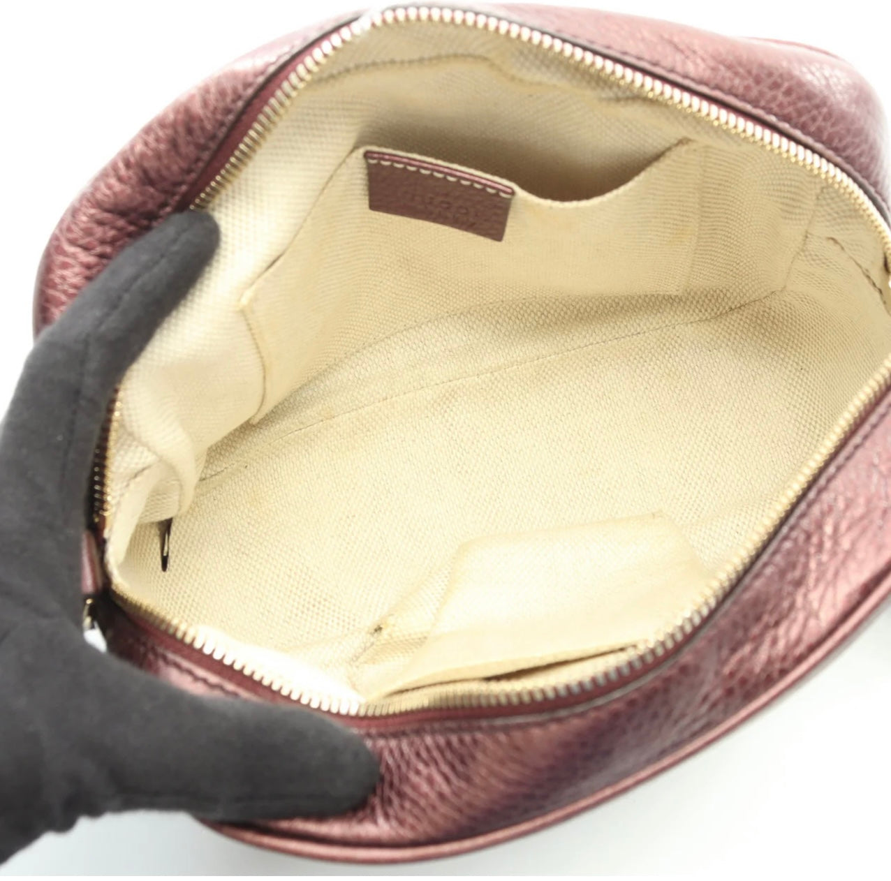 Gucci Metallic Pebbled Leather Small Soho Disco Shoulder Bag burgundy