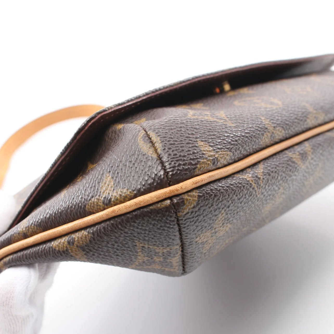 Louis Vuitton Musette Tango Short Strap