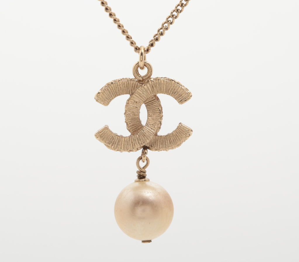 Chanel Black Enamel CC/Faux Pearl Drop Necklace