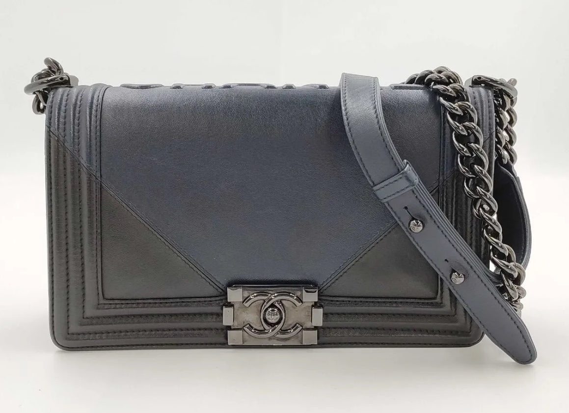 Chanel Calfskin Medium Bi-Color Boy Black/Navy